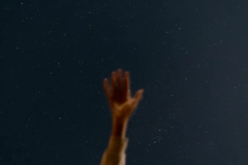 Bouteilles jetées dans le cosmos : que dit l'humanité à ceux qui la trouveront un jour ?